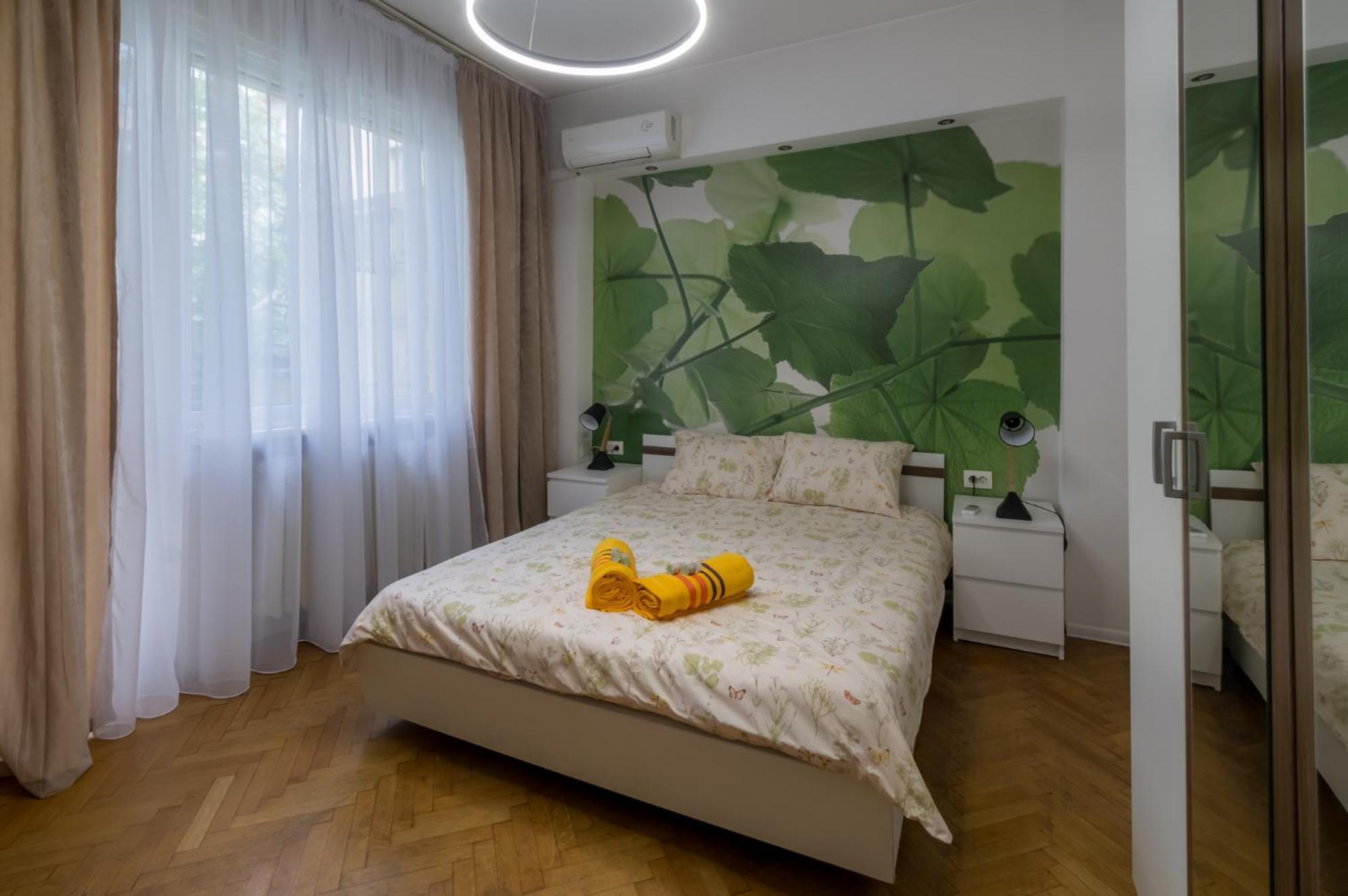 7 Seconds Away From The Main Street, Free Parking Sofia