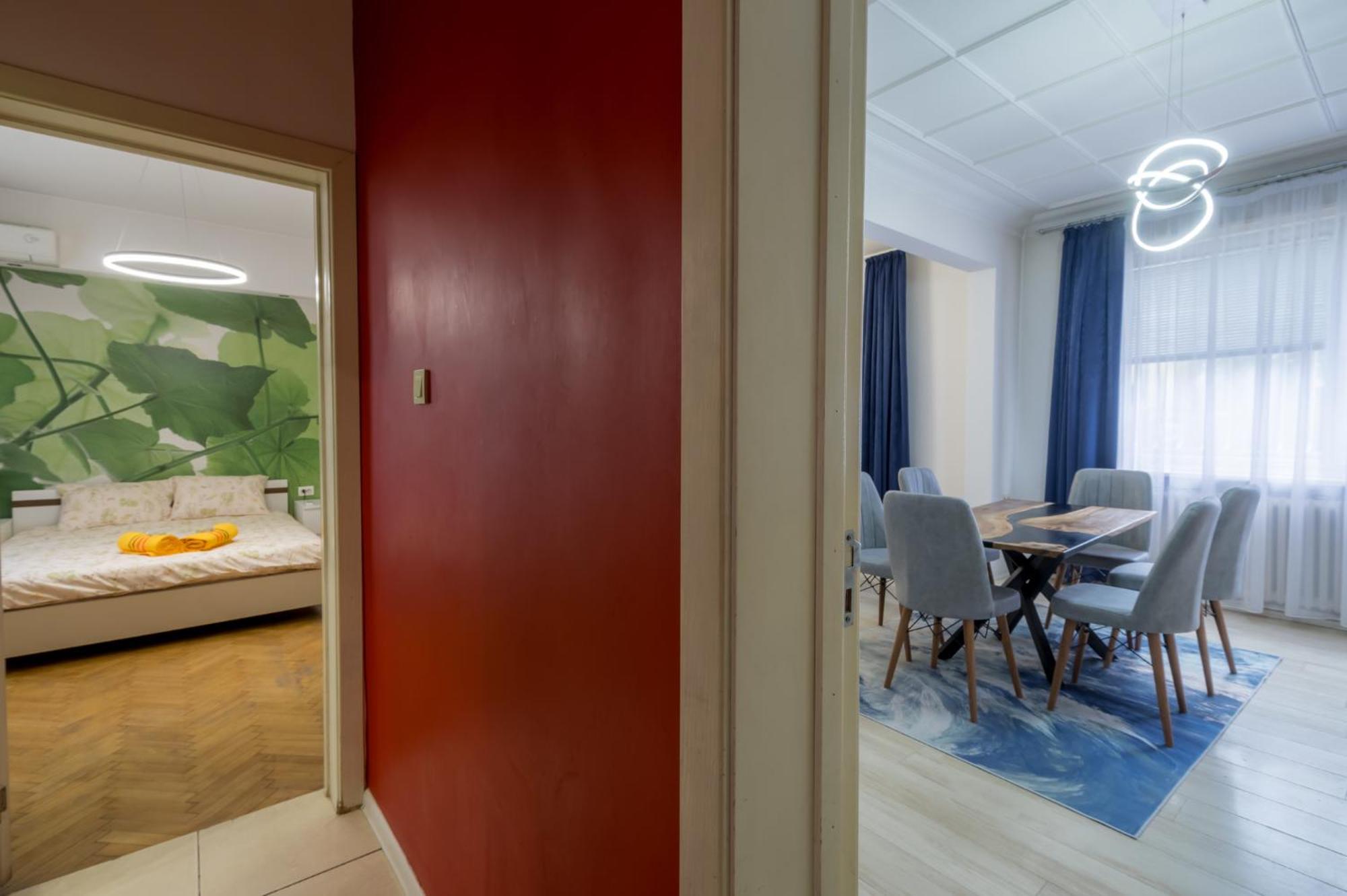 7 Seconds Away From The Main Street, Free Parking Appartement